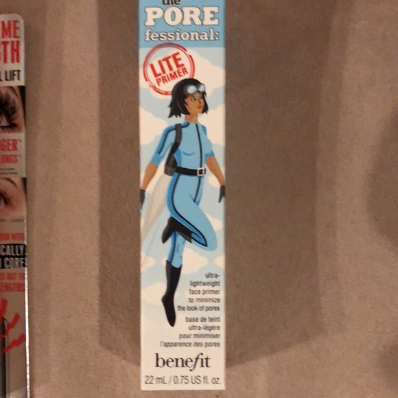 NEW Benefit cosmetics, 5 full size products with makeup bag, - Picture 12 of 14